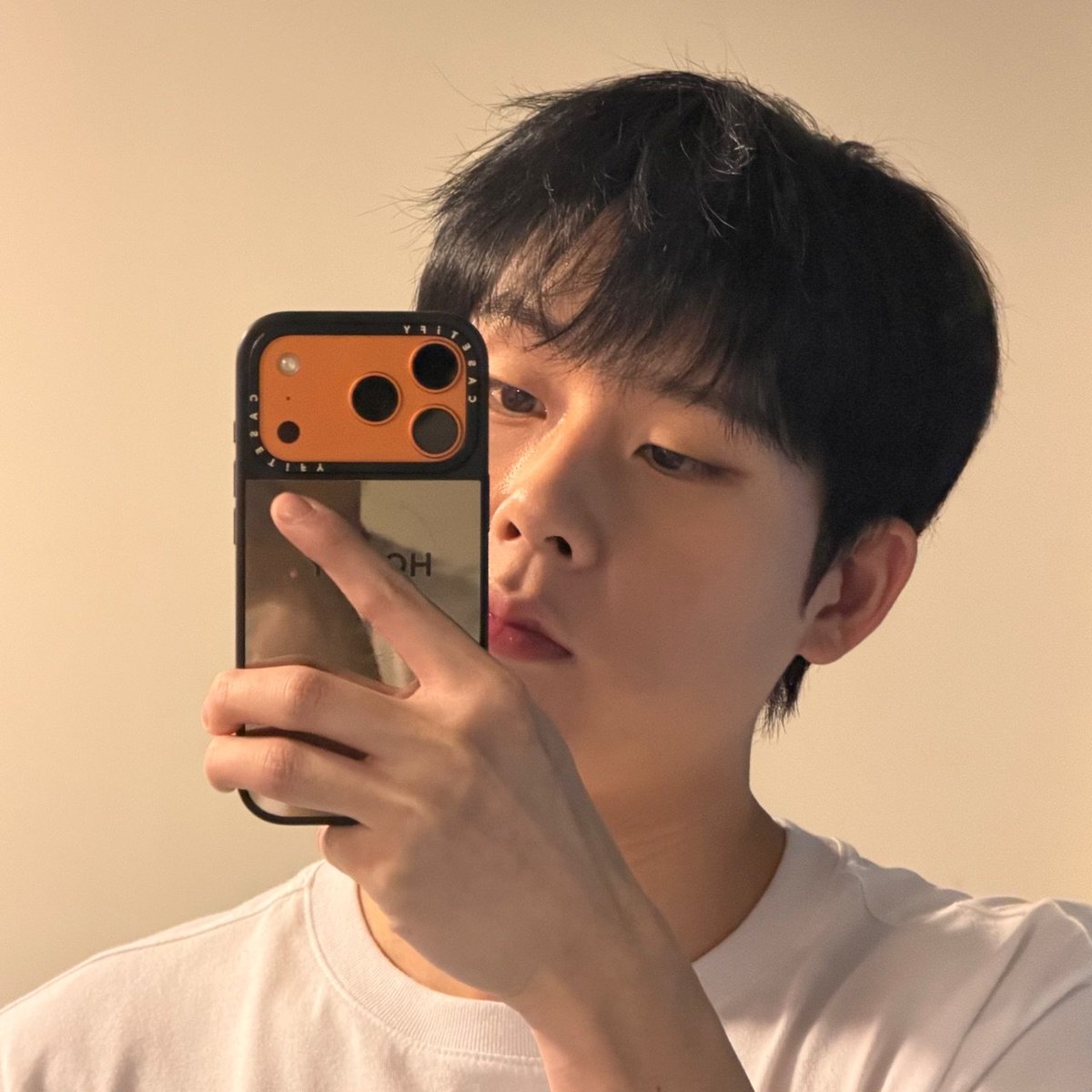 JJIKOON's tweet photo. 260712 주헌 🫧

🐝 프로필 좀 바꿔보까아
🐝 지금 바꾼거 어때에에에~?

쪼아요 🫶🏻 https://t.co/EkZZ8PPUE4