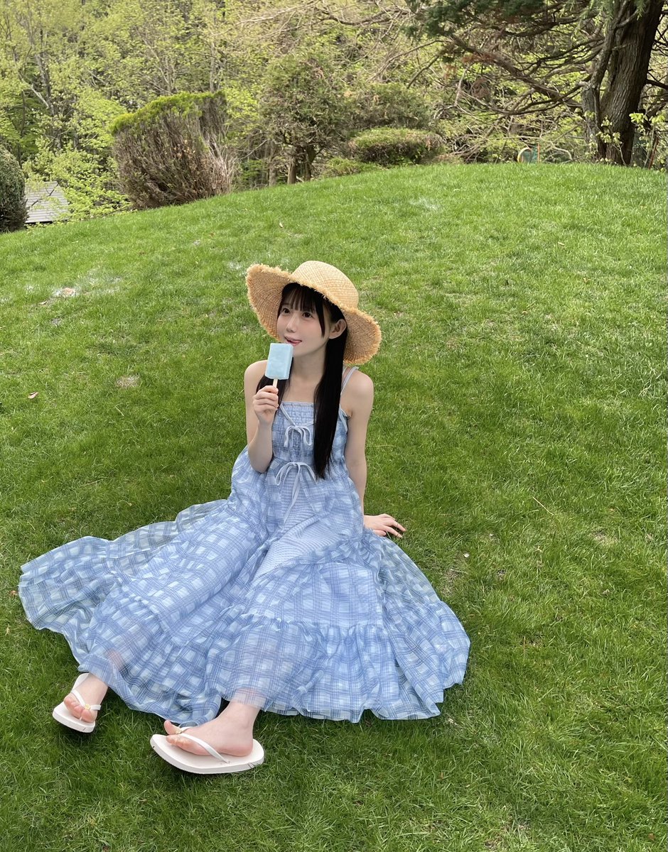 DMRC_ayumi's tweet photo. そして！本日生誕祭で発表させていただきました、

2026年10月23日（金）
ワニブックスさんより
新居歩美、初の“書籍となる写真集”の発売が決定いたしました！

ずっと念願だった紙の写真集📕♡
たくさんいい写真撮っていただきました！

詳細は後日発表❤️‍🔥 https://t.co/hEjqPbBeHb