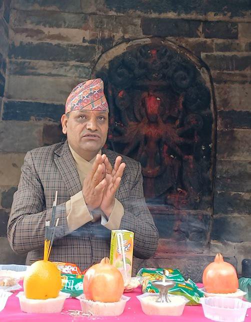 JyotirAstrology's tweet photo. If you would like to know the astrlonger I use this is him

He is not a modern laptop astrologer.

He is from a genuine lineage and has the approval of Chokyi Nyima Rinpoche who allows him to teach at his shedra.

I get two, 6 month, readngs per year and he is consistently accurate. His timing of dates is loosely accurate, but his events have always proven true...even the ones wich sound bizarre to me.....they too come to pass. His forecasts are about 80-90% accurate and his ability to see my current situation has been 100% accurate for me everytime. Humorously so.

Do yourself a favor and start using astrologers who follow the dharma.

Leave the arrogant laptop astrologers behind.

Dharma is the key