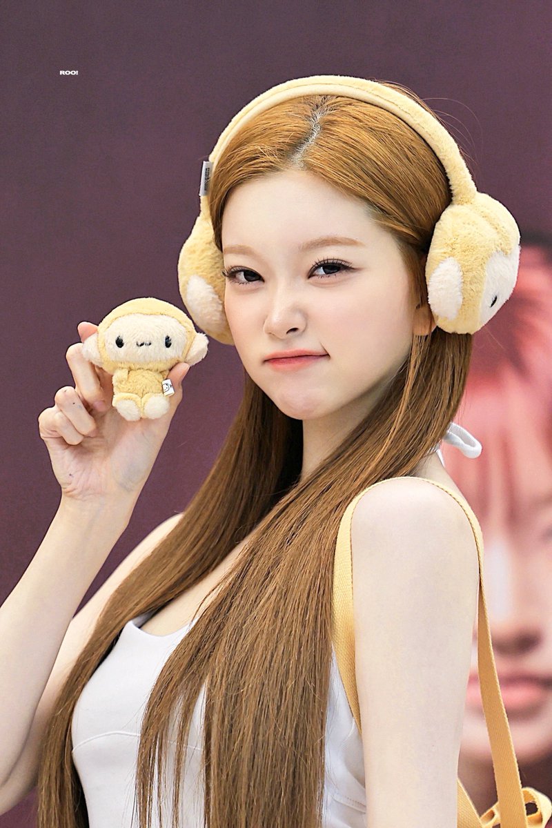 ROO92I's tweet photo. 260712 츠숭이다 ㉻㉻㉻ 
#츠키 #TSUKI #빌리 https://t.co/vvVi0lECYN