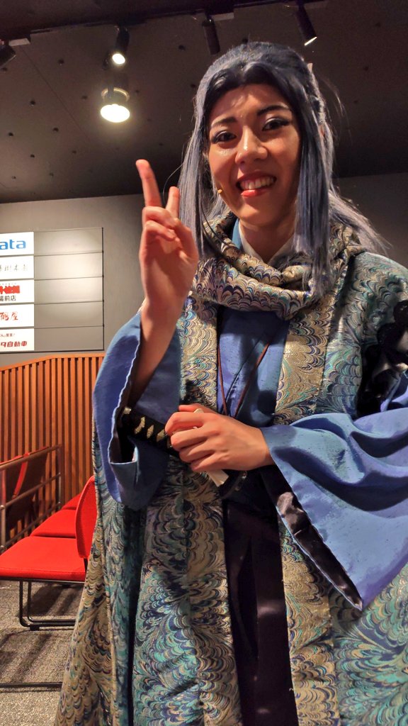 k_hirokk's tweet photo. 2026.0711 ④
改めて先週のBDサイン会でサインを沢山書いてくれたお礼を伝えた😊
サイン会の後も休憩なしにボノロンのお稽古頑張ってて本当にギリギリの日程で頑張ってるんだと😖
小次郎を凛々しくクールに堂々と演じた推しは自分の誇りです🫶😊
#オクロック熊本歌劇団
#ガラシャ編
#春川智花 さん https://t.co/TjUQJ1gmdf