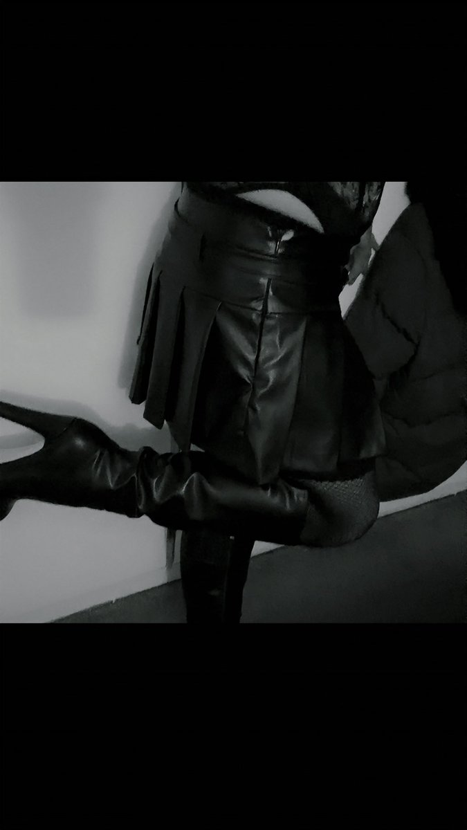 RJkinkster's tweet photo. Anyone on the northwest uk area want to handcuff a sissy slut in public for use x #handcuffs  #sissy #blowjob https://t.co/yDaETLFLCs