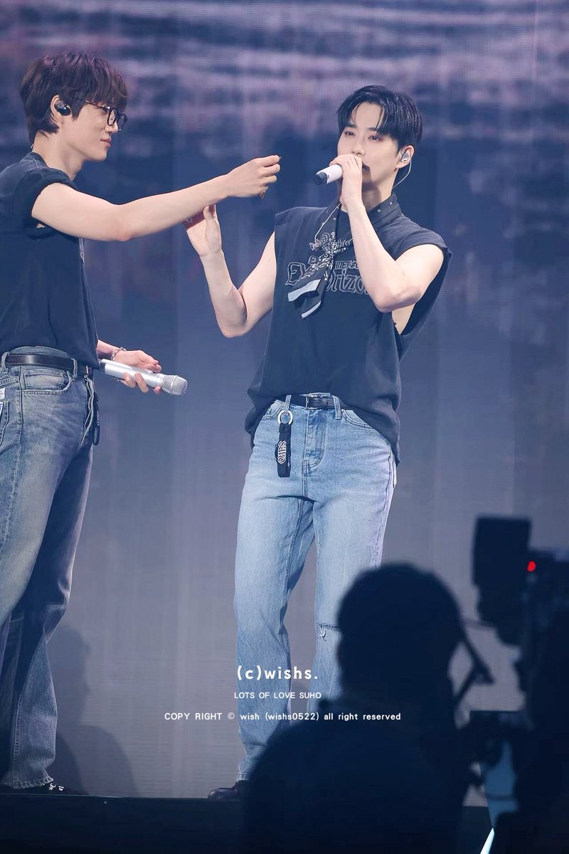 wishs0522's tweet photo. 260712
EXO PLANET #6 - EXhOrizon in Tokyo day2

🐰🐻

#수호 #SUHO #준면 #김준면 #金俊勉 #スホ #EXO
#EXhOrizonintokyo
#EXhOrizon_in_tokyo
@weareoneEXO https://t.co/HiDbMIFcic