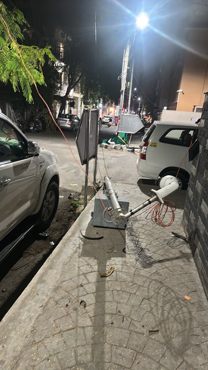 Subhashdj's tweet photo. @BlrCityPolice @krishnabgowda @DKShivakumar @INCIndia @INCKarnataka @PMOIndia @TOIBengaluru @DeccanHerald @IndianExpress @the_hindu @Tejasvi_Surya absolutely shameless @GBAChiefComm @GBA_office wasting tax payers money. We slog our bu** off &amp; pay taxes you waste it like this https://t.co/gvyP3ZRRtE