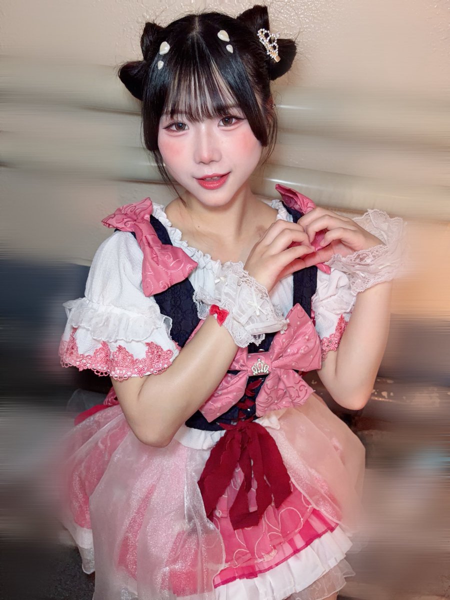 WANPARE_RURU's tweet photo. 『GIRLS BE AMBITIOUS! ＋（プラス）』
『SUPER IDOL mini』ありがとうございました！

コルテ㌠との衣装交換！新鮮な色が着れて、大事にされてる曲もカバーして楽しかった！
また機会があればやりたいなぁ〜！

ちなみにメイクも髪型も寄せてみた、
(現地の人にしか伝わらない｡｡｡) https://t.co/uZ8hpo1mHD