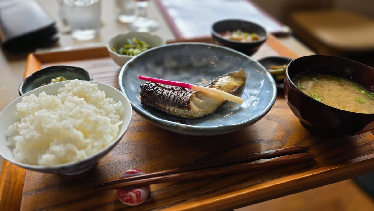 yazawa50's tweet photo. 喫茶ファイブ 茅野市
たまには日本人らしい食事笑笑
美味しい(*´～｀*)ŧ‹"ŧ‹"ŧ‹" https://t.co/n9gnPbju3l
