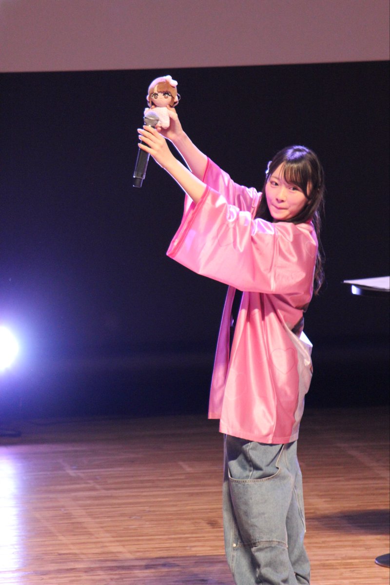 tantaaatan's tweet photo. @48Suzuha_16LOVE @saito_nagisa ずんちゃん
今日は素敵なMCありがとうございました！
天才なんかな？って思うくらい回してくれて、なぎちゃんのリアクションにも素早く反応してて本当に仲良しだなぁと微笑ましかった👏
練り歩き中も待ちのファンにたくさん声掛けてて優しい子でした！またよろしくお願いします(*´︶`*)ﾉ https://t.co/28s3SHepiw