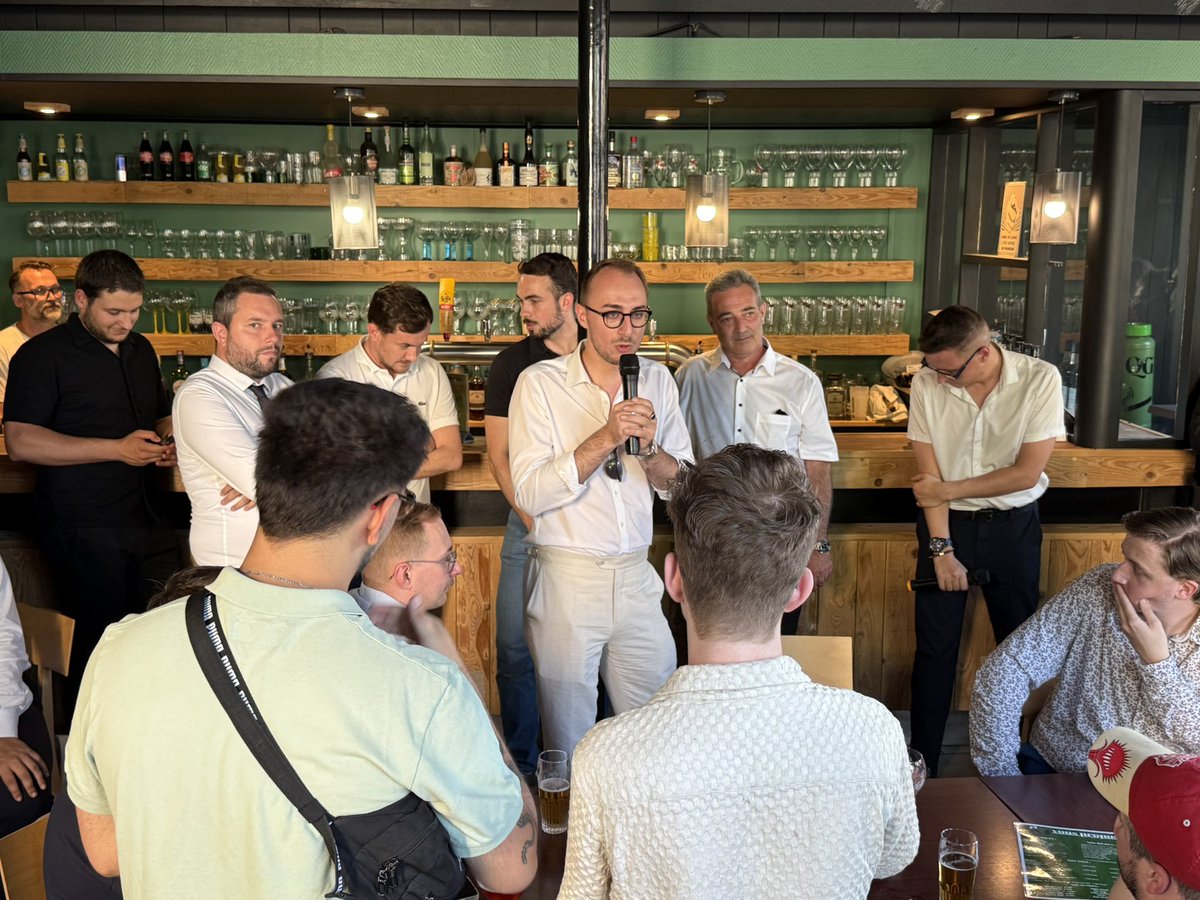 Th_Bnrdt's tweet photo. Mobilisé à Nancy, avec le @RNJ_off, dans le cadre du week-end inter régional de formation, de cohésion et d’action ! 💪🏻

Plus que jamais la jeunesse française est mobilisée pour faire gagner nos idées. 🇫🇷 https://t.co/X1KnXp3ZKd