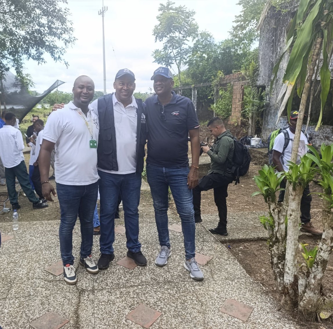 FISCHETNICO's tweet photo. Acompañamos a las víctimas y a las personas sobrevivientes de la masacre de Bojayá en el acto de reconocimiento de responsabilidad y de excusas públicas por parte del Estado colombiano, en relación con los hechos de violencia ocurridos hace 24 años.

A través de la memoria, nuestras comunidades y sus liderazgos reiteraron ante el Estado y la comunidad internacional su llamado a la verdad, la justicia, la reparación integral, el perdón, la reconciliación y las garantías de no repetición.

Desde el FISCH reconocemos la fuerza, la dignidad y la valentía del pueblo bojayaseño, que, 24 años después, continúa enseñándole al país el significado de resistir con esperanza y de defender el derecho a la paz.