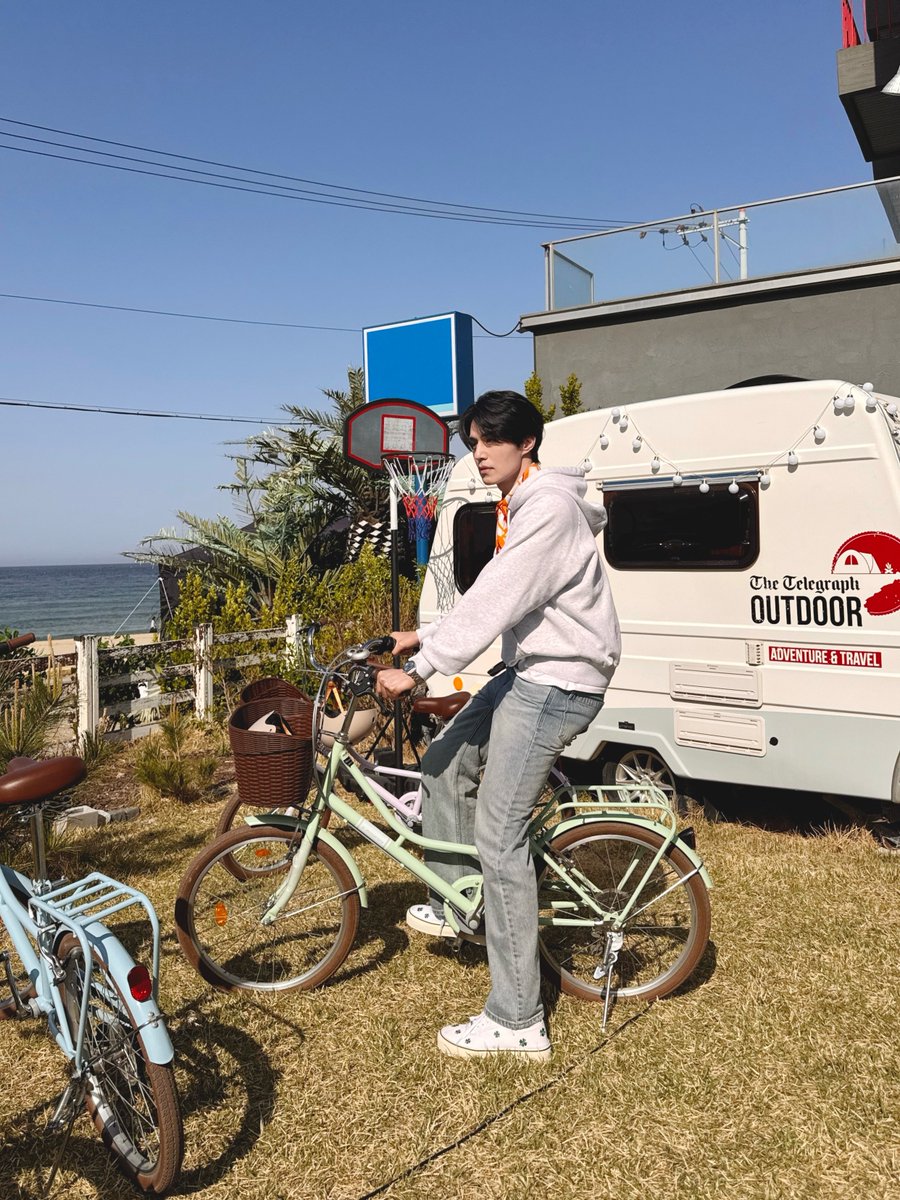 dongwookchive's tweet photo. 260712 #이동욱 인스타그램 

10주년의 여행은 해피엔딩🌊
<도깨비> 많이 사랑해 주세요👋🏻 

https://t.co/MzOoOB2caa https://t.co/2xskzKPnMJ
