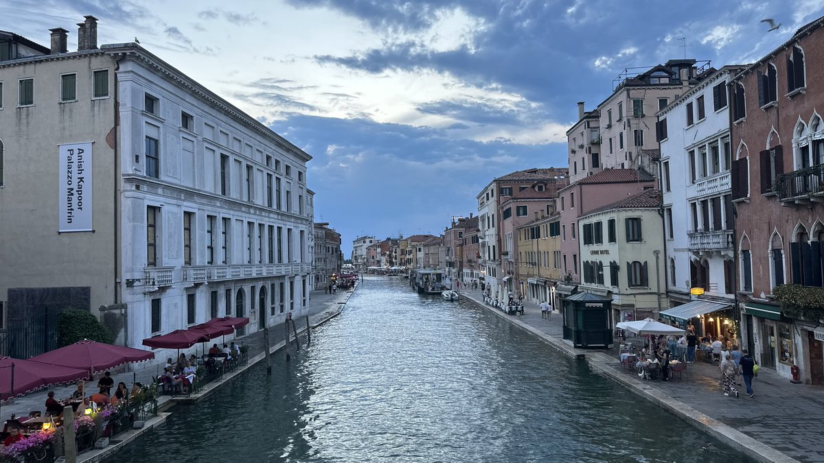 ATLRemix's tweet photo. Random pictures and videos from my time in Venice. It really is a beautiful, amazing place that you have to see in person to truly appreciate it! https://t.co/Rqciw9zMUc