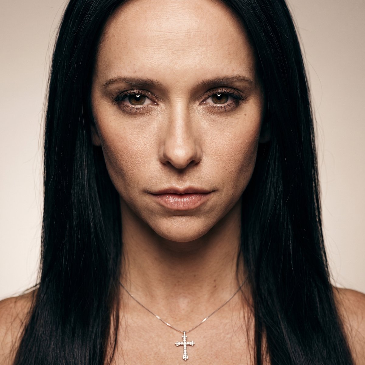 hollywoodboxuk's tweet photo. 2000s beauty at its most iconic. ✨ Jennifer Love Hewitt was the definition of early-2000s glamour — which decade produced the most unforgettable Hollywood beauties?
#hollywoodbox #jenniferlovehewitt #editorial #2000sglam #timelessbeauty #celebritystyle https://t.co/DV6uU9WCxy