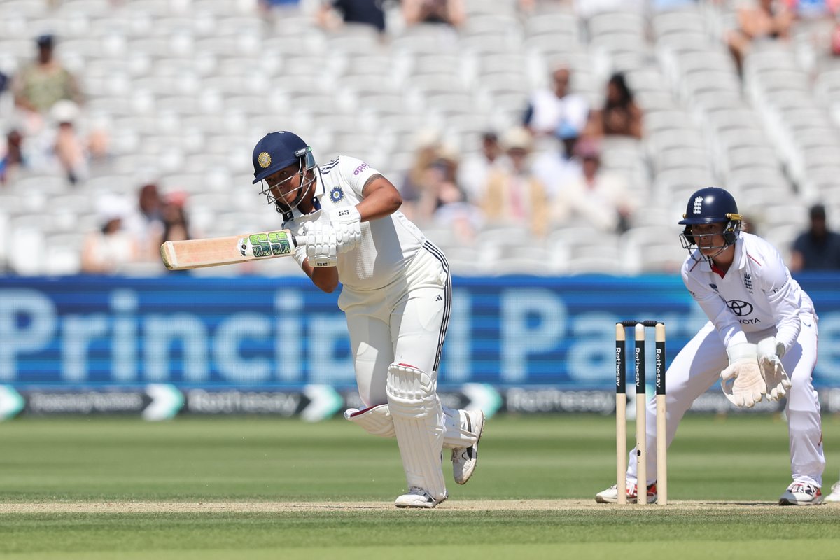 BCCIWomen's tweet photo. A brisk 5️⃣0️⃣ from Richa Ghosh to further boost #TeamIndia 🔥

Updates  ▶️ https://t.co/O1rEau8j8n 

#ENGvIND | @13richaghosh https://t.co/LsPTfkteP7