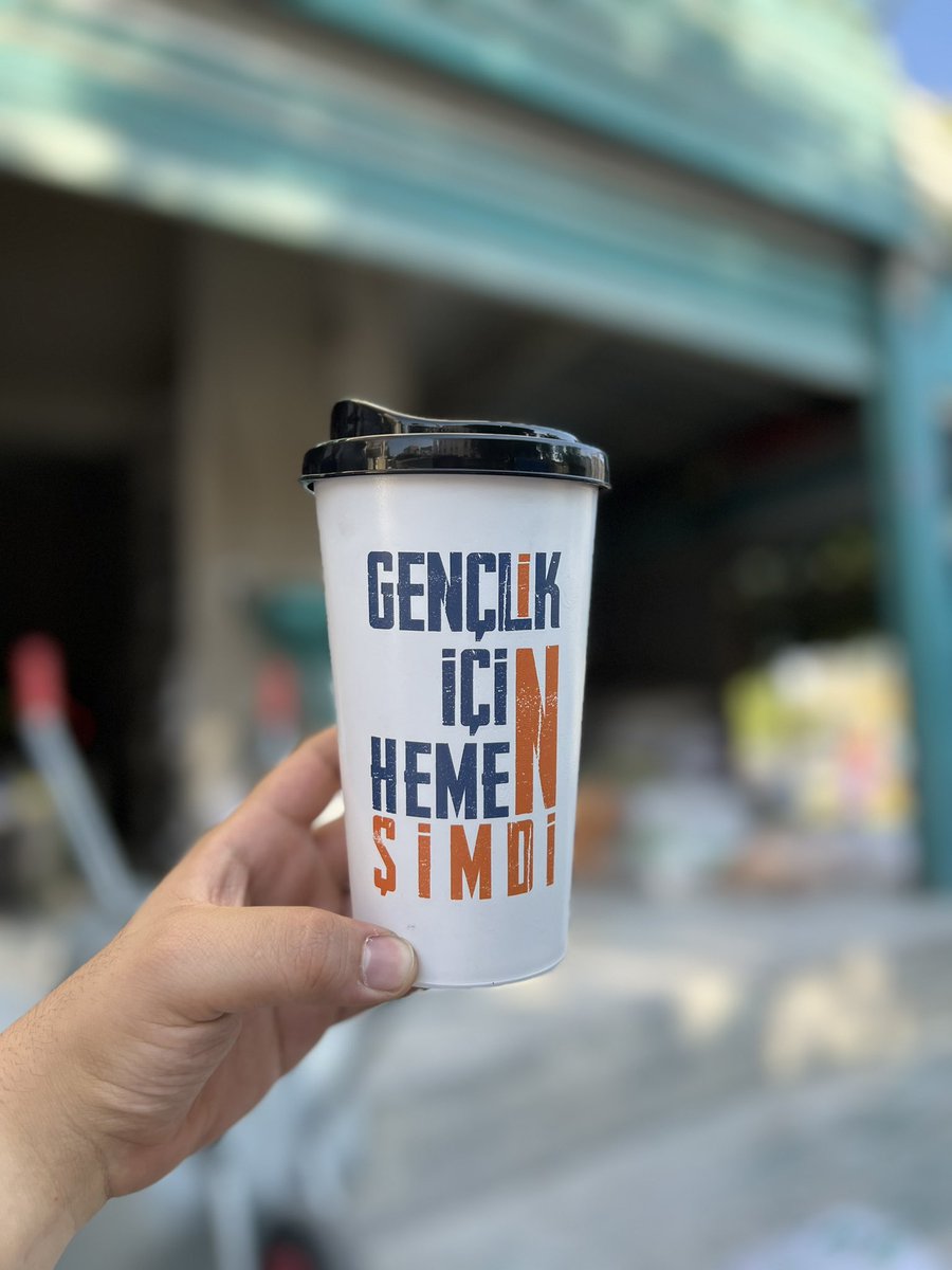 MDOGANSALAR_TR's tweet photo. Ak Gençlik Haliliye olarak genç esnaflarımızdan Recep Dağ’ı ziyaret ederek hasbihâl ettik, hayırlı kazançlar diledik.

Her ziyaretimiz gönül köprülerini güçlendiriyor; durmadan, yorulmadan gençlik için çalışmaya devam ediyoruz.

@RTErdogan @avyusufibis @osmannazlier  @bybekirbozdag @ibrahimeyyupogl 
@milhamigunbegi @ferdisenel25 @furkankucukk_ @mbagmanci63 @fatmaocak0663 @AKGenclikGM @akgenchaliliyee