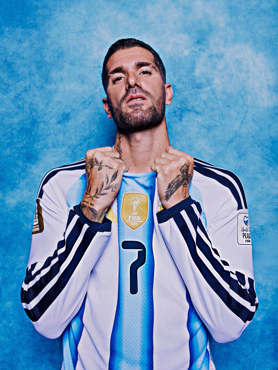 vanemrys15's tweet photo. After the Cape Verde match, Scaloni started benching Almada just to use four midfielders. Almada is a winger who can play through midfield and move from the midfield to the wing based on Scaloni’s instructions. But since Scaloni introduced Paredes to strengthen the midfield, De Paul has started struggling.

Against Egypt, De Paul didn’t look comfortable and had to be substituted. Today against Switzerland, he still didn’t look comfortable. I think the best thing is to bring Almada back into the starting lineup because he’s the only player who can sometimes move to the wing and create chances.

They should consider benching De Paul because Paredes has been playing extremely well. Without Almada in the last two matches, Argentina’s wings have been almost useless. Sometimes, we only see Molina or Tagliafico running into those areas to support the attack before tracking back.