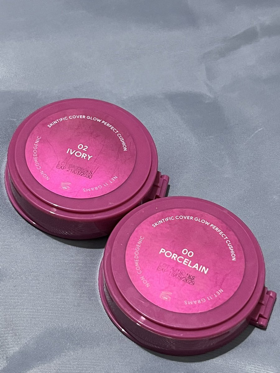 unauno's tweet photo. WTS/preloved
refill cushion skintific 02 (ivory) &amp; 00 (porcelain)

02 dijual karena kegelapan
00 karena keterangan

02 masi 95% baru banget 3-4x pake, beli di guardian 101k, jual 55k
00 masi 70%, jual 40k

ambil semua: 80k
exp tertera, no shopee, real no tipu🤌🏾
#wts #zonauang https://t.co/l29xcR01ow
