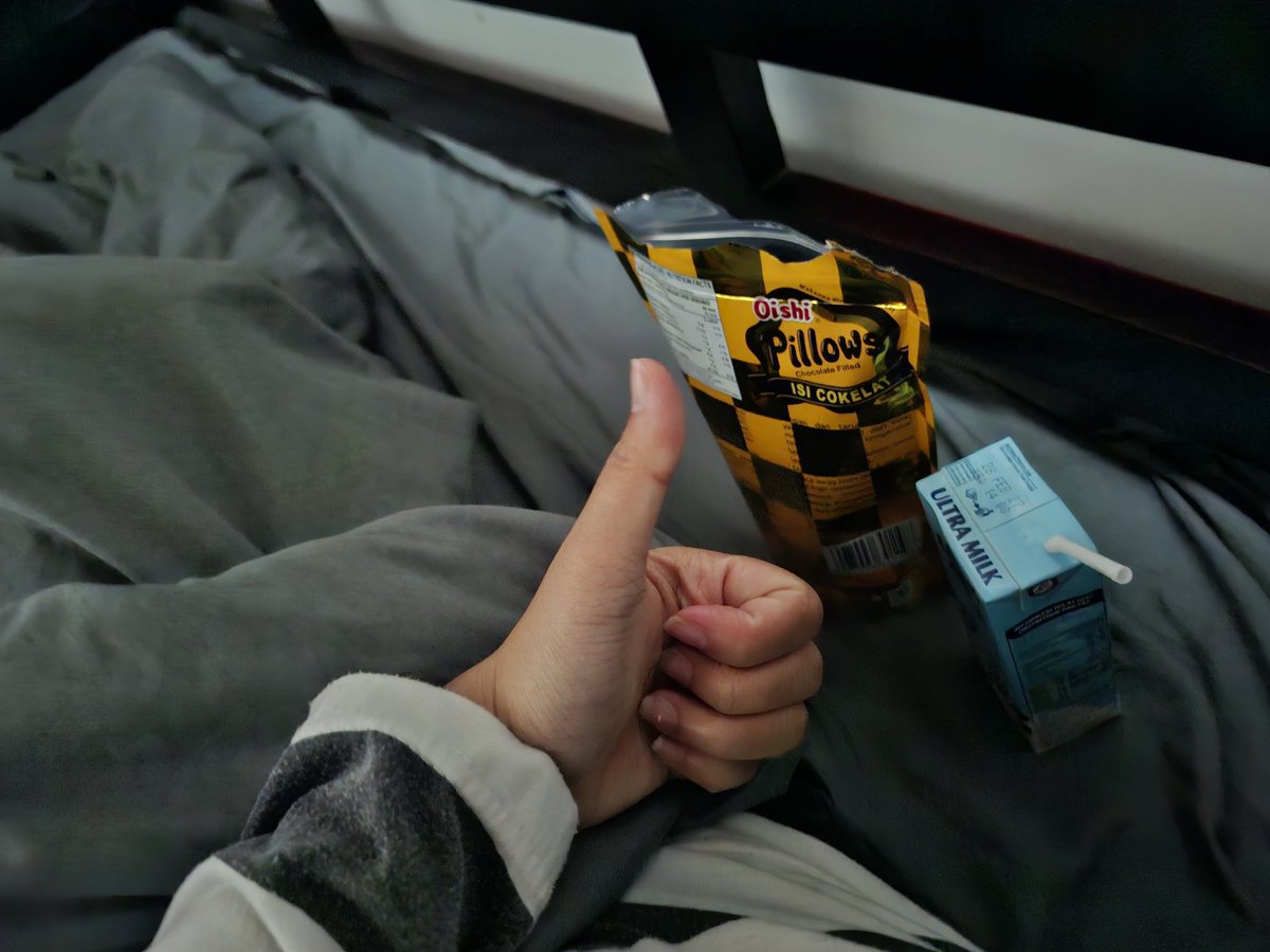 drizzletype's tweet photo. Seperti janjiku ke diriku, reward kecil tiap minggu = nonton film menyakiti diri https://t.co/iDaO5j7YHk