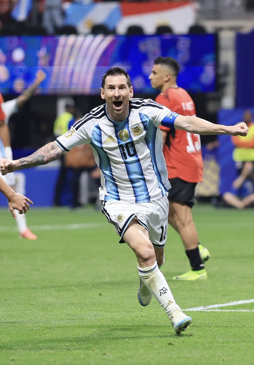 psg__chief's tweet photo. 🚨🗣️Francis McAvennie (Former Scottish Player) :

“Everyone says England are favorites but I’m worried honestly. England will want to play and Messi absolutely love teams that play open football. I don’t know how Tuchel will do it but this Messi is scary even at 39” https://t.co/I0Jbxcte2c