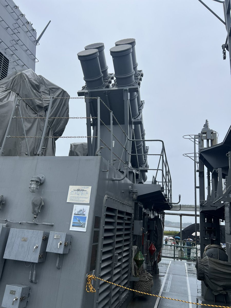 dam310dam's tweet photo. 小名浜港に護衛艦いかづち見に行ってきました(*´꒳`*) https://t.co/8fCidtPao4