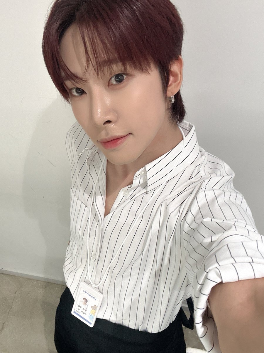 TRENDZ_OFFCL's tweet photo. [#리온] 수고했따!

#FROM_TRENDZ #TO_FRIENDZ #TRENDZ #트렌드지 https://t.co/LDY7wqqKrQ