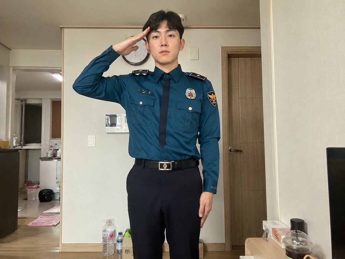 흑돼지 tweet media