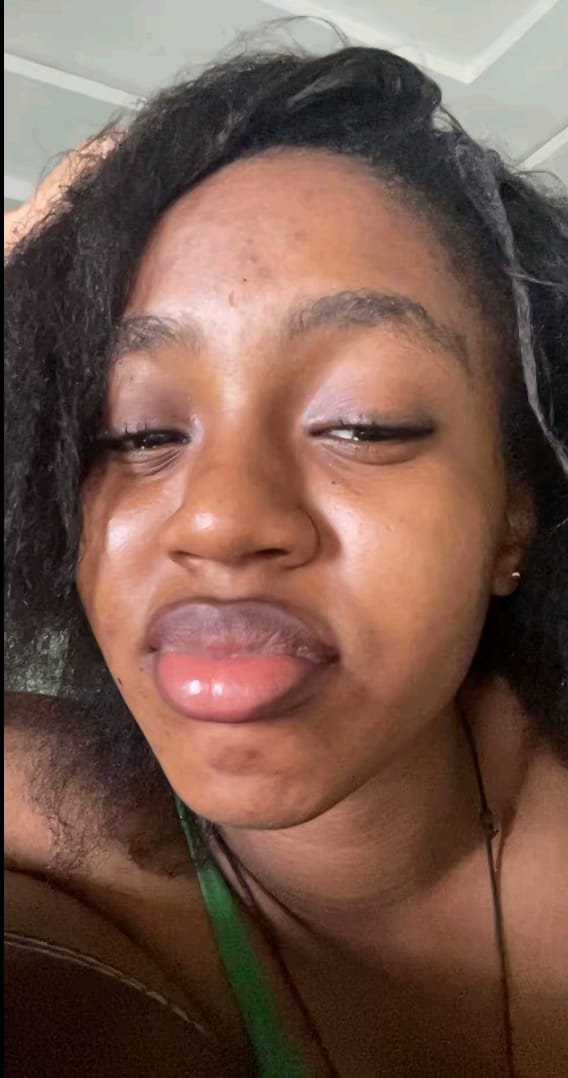 finegirlluna's tweet photo. Girl commot shame ask u for money..u no fit commot shame tell am say u no get🤦🏼‍♀️ https://t.co/8lZfCr9UeL