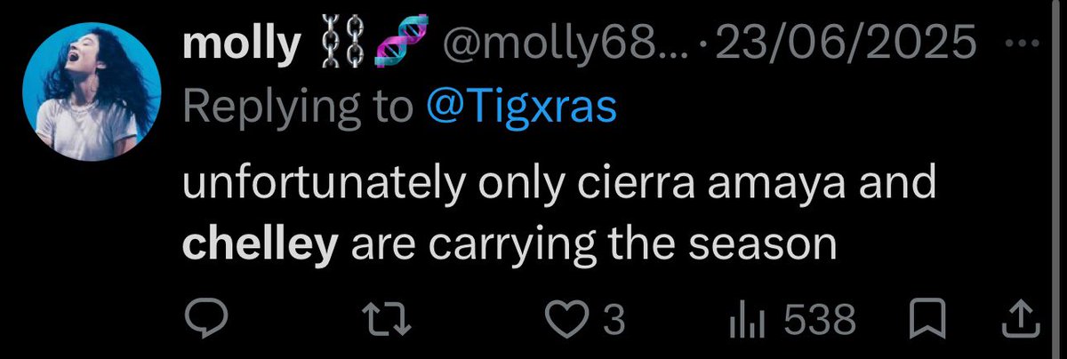 JokyaLee's tweet photo. @molly68965 @Leonmunsha @CertifiedLvrKay Blocking on Stantwt😭? Taylor is also a random ass person like u and me that yall worship for no apparent reason so you better sit this one out, u are mad because all the people you supported on the show are Khia now 🤣🤣pathetic https://t.co/Env8WNXRiq