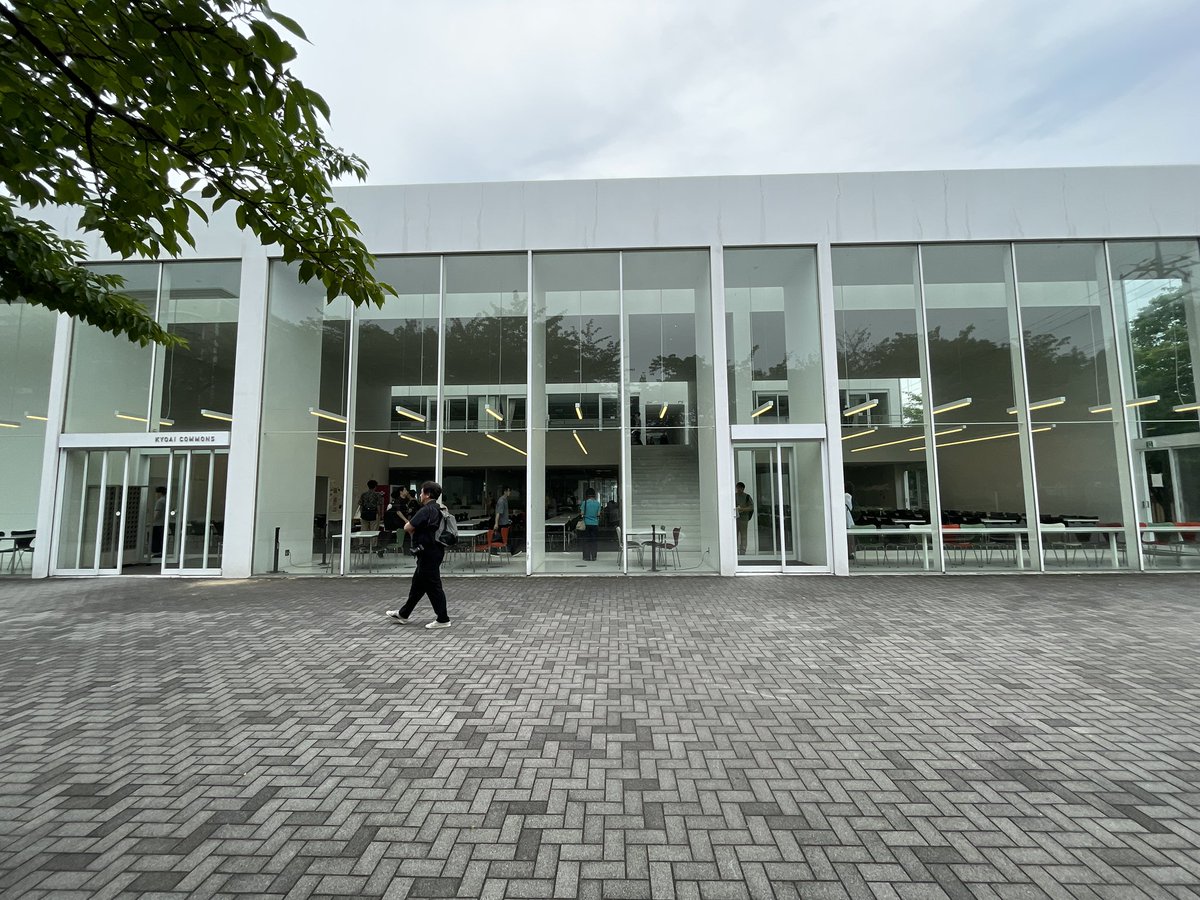 miyake_ymdo's tweet photo. 共愛学園前橋国際大学の合同見学会へ
乾さんやCat、SALHAUSの校舎を設計者から解説を受ける最高の機会
あっという間の2時間でしたー
#yMdesignoffice
#群馬
#建築事務所
#設計事務所
#デザイン事務所
https://t.co/O0gW5bTdUK https://t.co/CYpPMDXm9p