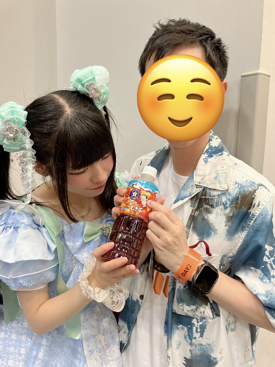 Rion_san3's tweet photo. 7.12(日)SPARK2026渋谷納涼祭🎆
2日目さえちゃんと写メ！

まるしぇのお礼も言えて髪飾りのバリエーションも可愛く楽しかった！
2本目発車が終わったと思ったらまた始まりましたねw
デカリボン復活でやっぱり可愛いー！
2日間楽しい時間をありがとう🫶
#真樹冴歌
#ラビットビット
#きゃんでぃわあるど https://t.co/4v3k09qgHl
