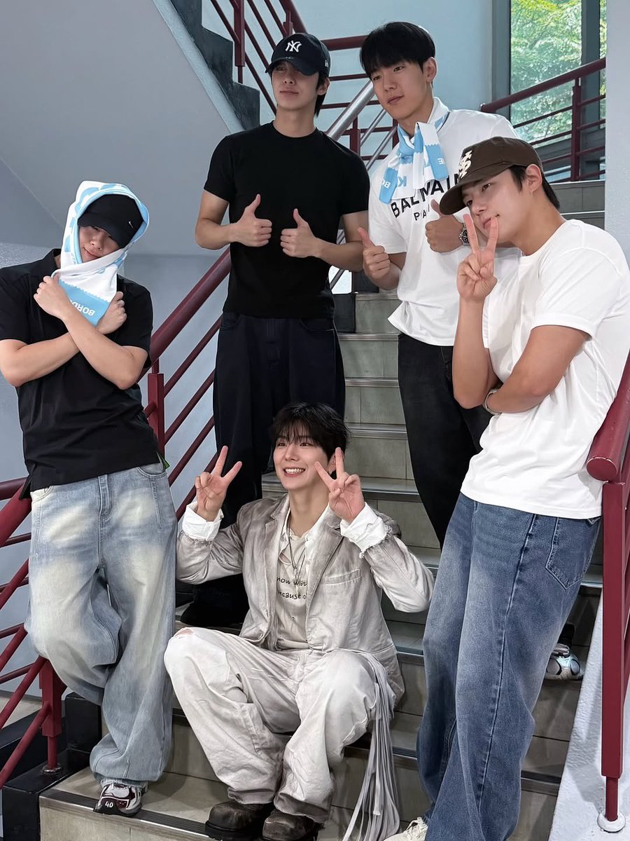 MONSTAXBASE's tweet photo. Kihyun on Instagram (with MONSTA X) #기현 #KIHYUN #몬스타엑스 #MONSTAX (1/3) https://t.co/5qoMeIwwqJ