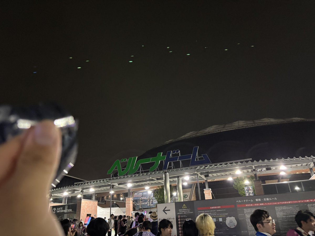 bitabita1000's tweet photo. #蓮ノ空6th神奈川Day2
蓮ノ空BGP2日目‼︎
映画から蓮ノ空を応援し始めて勢いで
2日とも行っちゃったけど楽しかった！

まだ知らない曲とかもたくさんあるけど
昨日と変わった曲も好きな曲だったり
昨日知った曲は今日の方が楽しめたり
最高な2日間でした！！

↓記念の銀テープを譲っていただきました https://t.co/7CCoUeMb7y