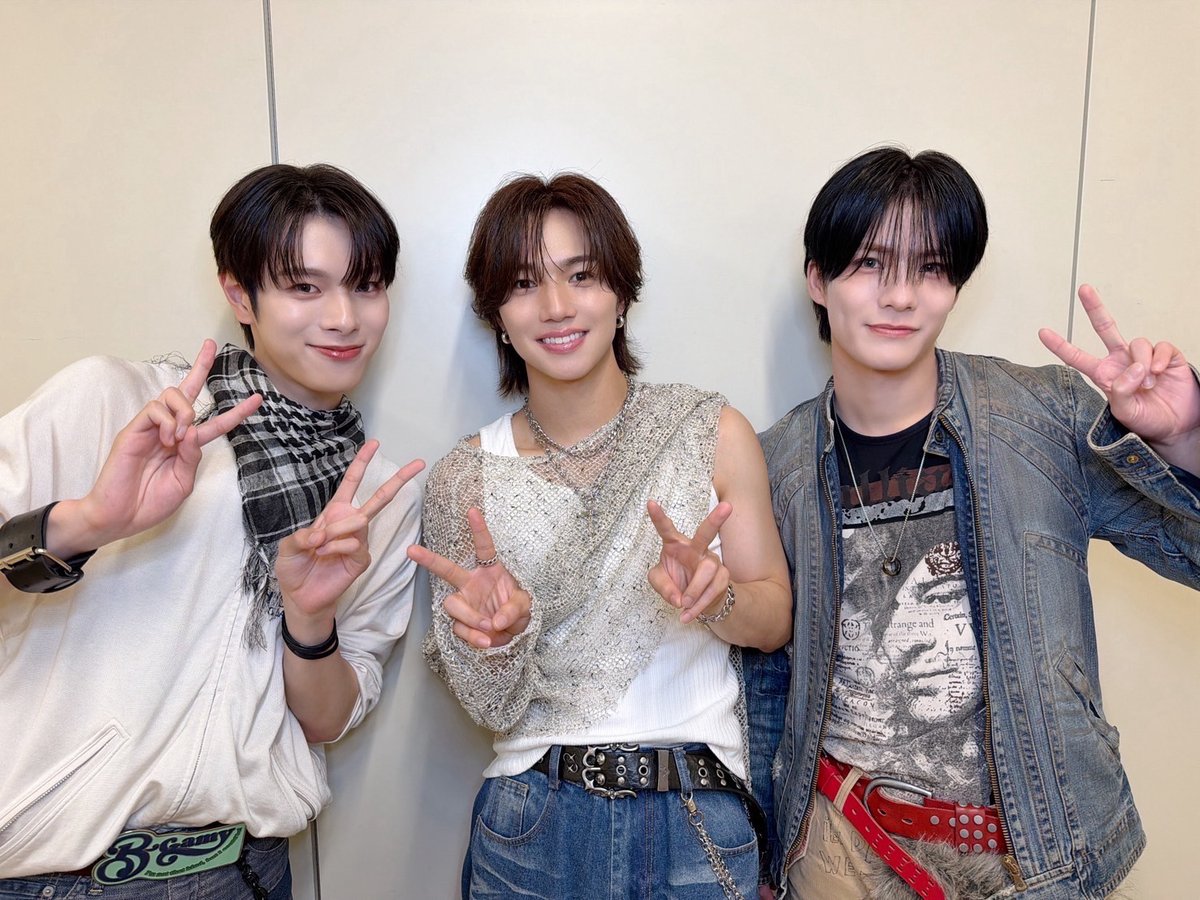 official_DXTEEN's tweet photo. [📸]

#ENJIN #中林登生 さんと！
リリースイベント会場が一緒だったので
#ユアスカ チームで
お写真を撮っていただきました！
ありがとうございました☀️💓

ドラマ『Your Sky ハレのち恋』は
TOKYO MXにて8/1(土)放送スタート📺
ぜひチェックしてください☺︎

@n12_27t @official_enjin
＠yourskyhare_mx #YourSkyJP
#DXTEEN
#谷口太一
#福田歩汰