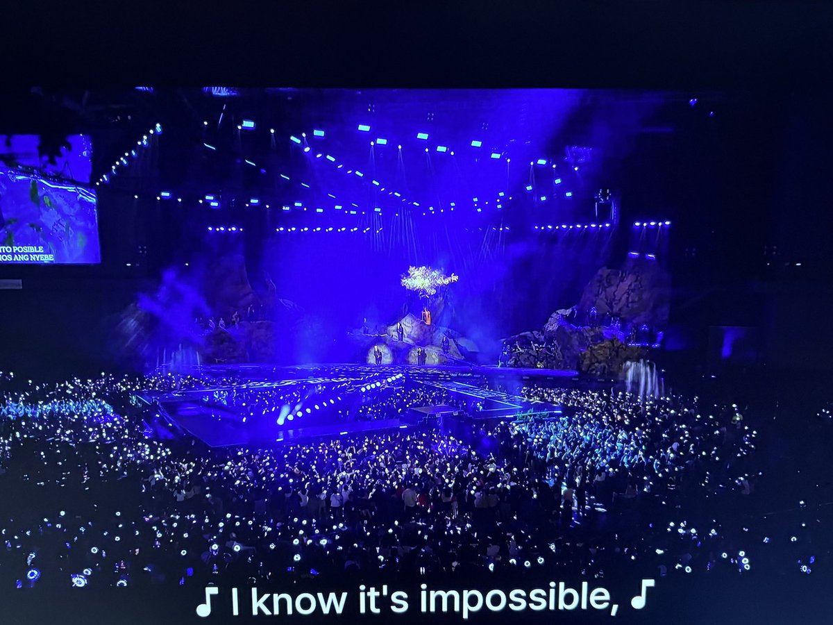 bluepebbless's tweet photo. Di ko pa natapos lahat yung buong film pero naiisip ko na lang na “wow nagawa nila”. This production was made in the Philippines and sino naman ang hindi magiging proud sa sariling ATIN.
Simula at Wakas ang  𝙛𝙞𝙧𝙨𝙩  Filipino concert film na narelease sa weverse. Lodi SB19🇵🇭 https://t.co/gWg8fI14AI