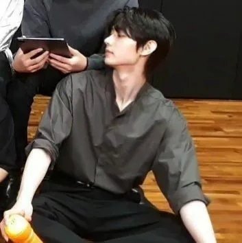 hoonssiren's tweet photo. they really had this 19 year old boy looking like #that https://t.co/OAep0zjNSl