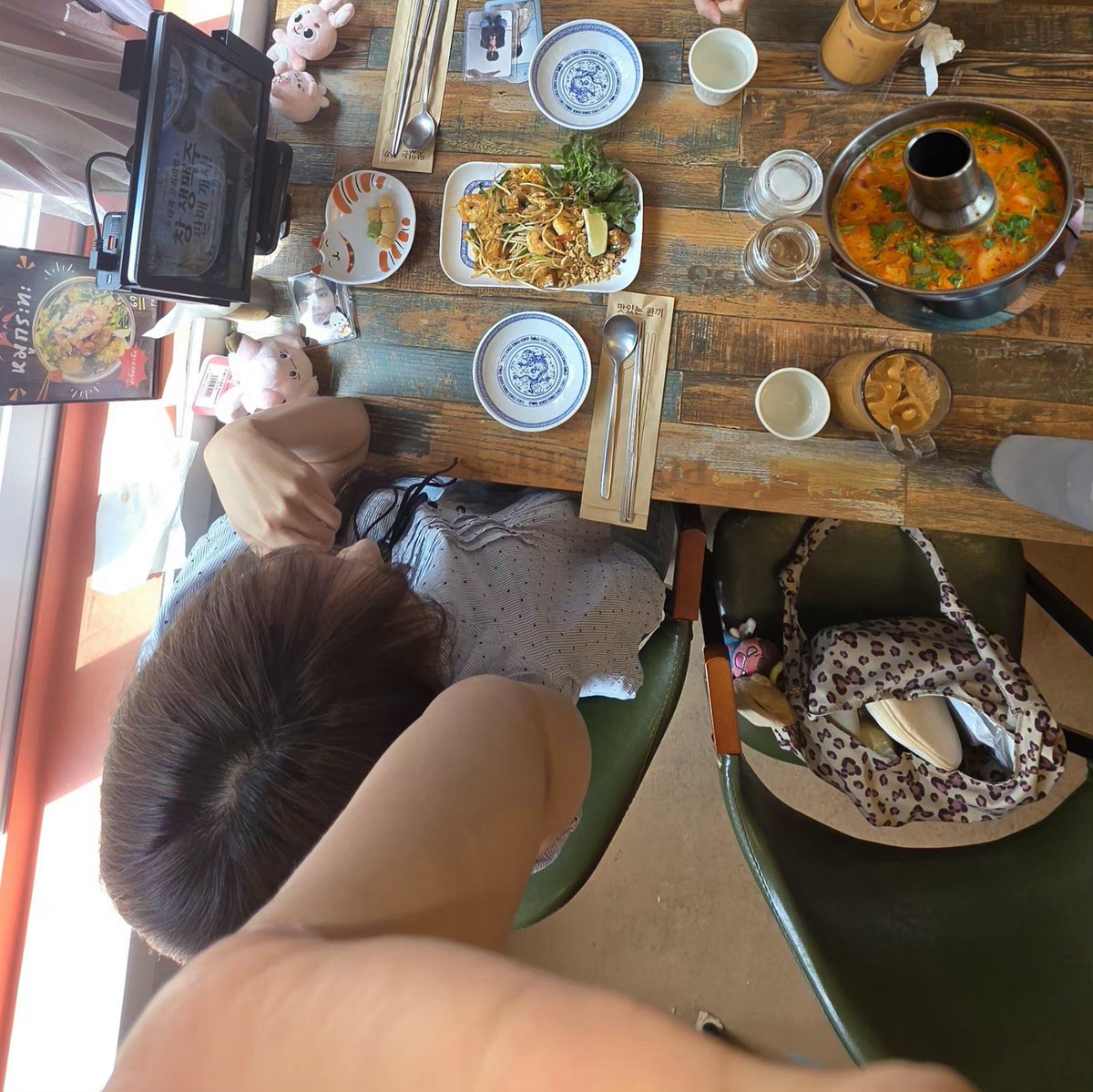 imgrang's tweet photo. 트위터 유행 속성 따라잡기

하이타이서울 
말랑이 품평회
투도어펀 https://t.co/GCWWzLwawU