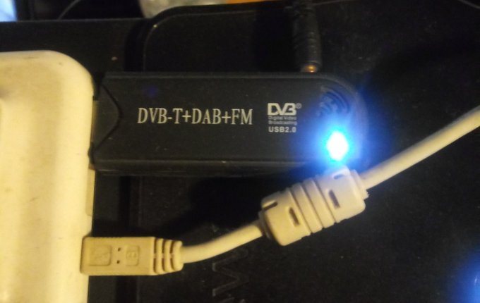 Josephmueller64's tweet photo. The first one I got ordering a better one soon, hooked up to a long wire outdoors. https://t.co/n63QAHMfTu