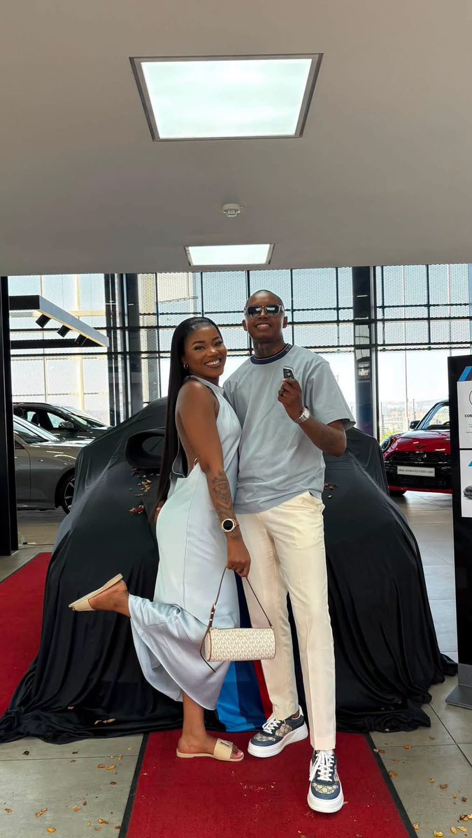 shiluvankuna's tweet photo. She bought her husband a car 🎉
This girl is making money on Facebook 🙌🏽 https://t.co/UmP3QzdhpD