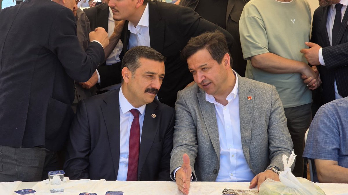 YS_Turkoglu's tweet photo. Saadet Partisi'nin 10.Geleneksel Milli Görüş Kardeşlik Buluşması programı için Bursa'mıza gelen Saadet Partisi Genel Başkanı Mahmut Arıkan 'ı, (@SaadetPartisi, @mahmutarikansp) programın düzenlendiği Tuzaklı Piknik Alanı'nda ziyaret ettim,hoş geldiniz dileklerimi ilettim. 
Misafirperverlikleri için Saadet Partisi Bursa Milletvekili Sayın Mehmet Atmaca (@mehmetatmacasp) ve İl Başkanı Hamza Gürsel 'e müteşekkiriz.