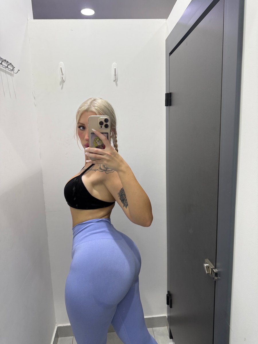 Sweetaduh's tweet photo. I never skip my heavy hip thrusts https://t.co/xfuzZyLQMJ