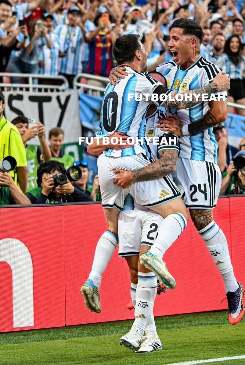 FutbolOhyeah's tweet photo. #Messi 🔥⚽️🇦🇷 #Argentina https://t.co/i6WdhM1wkK