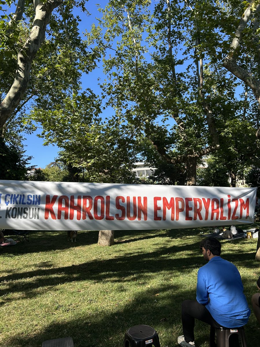 demirokcem's tweet photo. Olmamız gereken yerdeyiz: Yoğurtçu parkı https://t.co/hijcBeIrg1