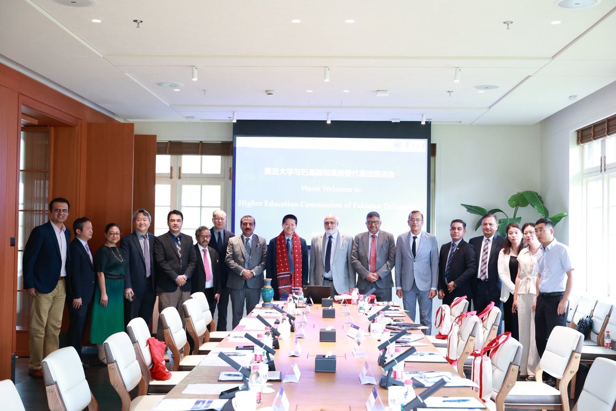 DrNiazAhmadSI's tweet photo. Visited Fudan University, Shanghai, and held productive discussions with Chairperson Qiu Xin, Vice President Chen Zhimin, and the University’s leadership to further strengthen academic and research collaboration between Pakistan and China.

The discussions focused on strengthening institutional linkages, promoting faculty and student mobility, expanding joint degree programmes, collaborative research, leadership development, and capacity-building opportunities for universities and academic administrators. Particular emphasis was placed on cooperation in Artificial Intelligence, digital technologies, semiconductor research, public policy, and future-oriented education models.

During the visit, comprehensive briefings were received on Fudan University’s internationalization strategy, global partnerships, international student programmes, and pioneering initiatives in research and innovation. Visits were also made to the College of Integrated Circuits and Micro-Nano Electronics, the School of International Relations and Public Affairs, and the College of Computer Science and Artificial Intelligence to learn about their academic achievements and research excellence.

The visit reaffirmed HEC’s commitment to fostering strategic international partnerships that advance academic excellence, innovation, research, and knowledge exchange while creating greater opportunities for Pakistani universities, researchers, and students, and further strengthening the longstanding educational partnership between Pakistan and China.