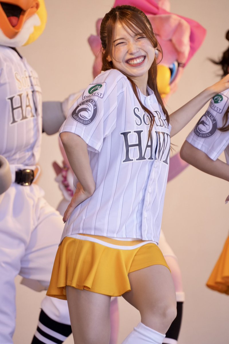 michi_gara's tweet photo. #sbhawks 
#hawksHoneys 
#honeysSHOKO https://t.co/XAi7kr0rxd
