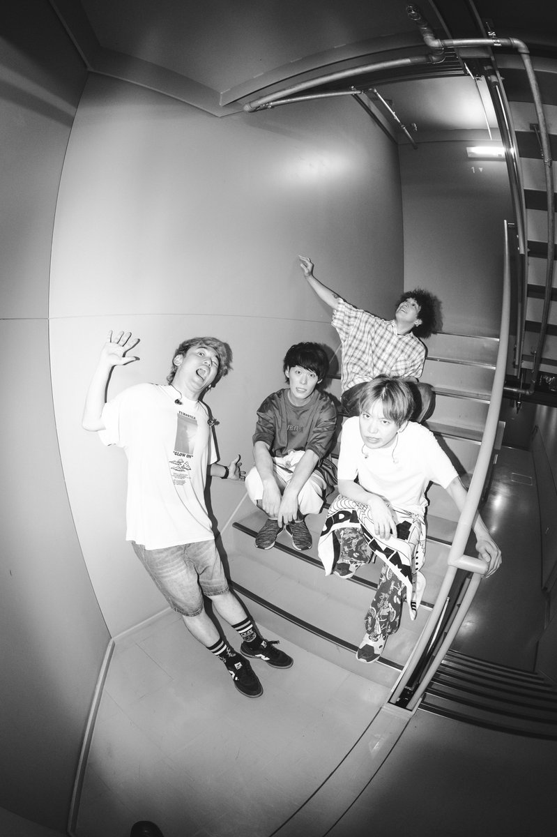 kouhei04ls's tweet photo. 『フレデリック "UMIMOYASU 2026-2027 MOVE -SUDDEN MOVE-"』

フレデリックありがとう！
coverめっちゃ嬉しかったし繋ぎもかっこよすぎた🥺
fictionの時今まで見た事ないぐらいたける がギアあげてて
「上げないと無理です！」って言ってくれたのも嬉しかったな😌

多幸感😌 https://t.co/9xcQ73ibhm