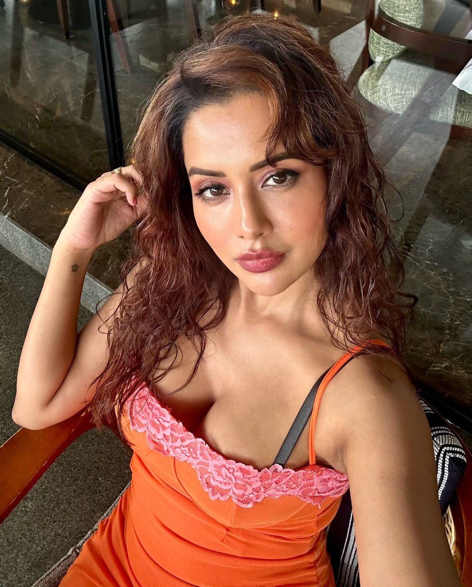 Kollyversecini's tweet photo. Raiza wilson 🧡 https://t.co/97KBQqihdK