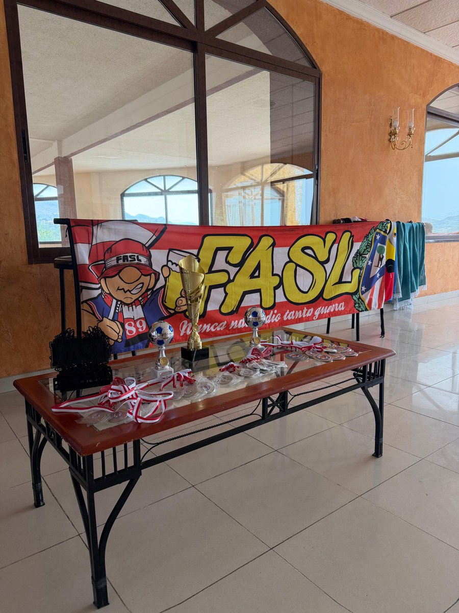 FASL 1989 tweet media