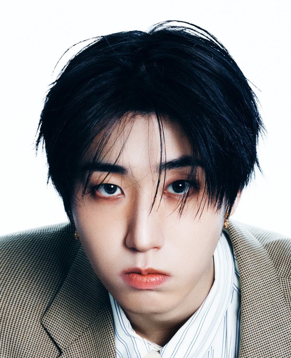 cassiopeiastar7's tweet photo. @Stray_Kids Dudaklarının altında oluşan o çizgiye garip bir zaafım var https://t.co/4uTkpbjlDA