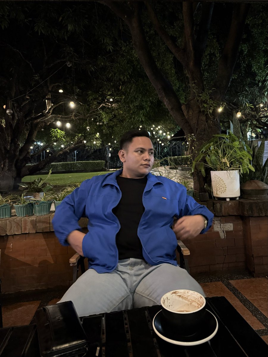 somebodycallhe's tweet photo. sit? https://t.co/nGL7JnyO38