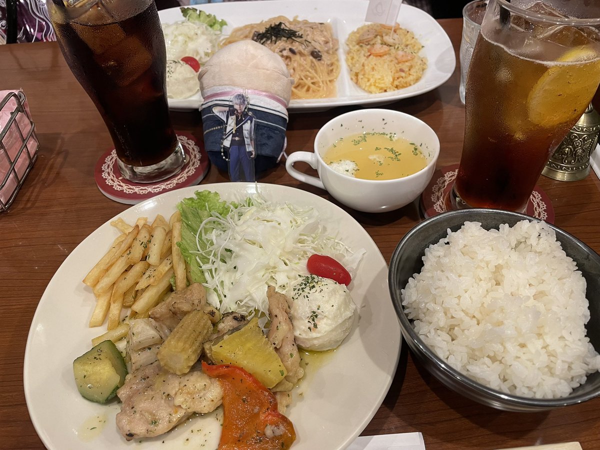 orange__sssheep's tweet photo. らんねーちゃんがオススメしてた日本橋のご飯が美味しいメイド喫茶行ってきた〜！
ほんとに美味しかったしクラシカルなメイドさんたちも可愛くてまた大阪行った時は寄りたいお店になりました！！ https://t.co/DCQ5J1XxVm