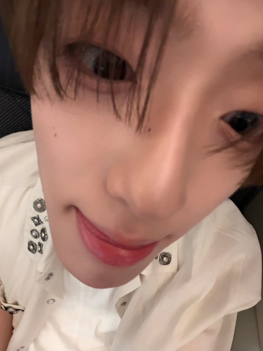 csangh7eon's tweet photo. 더 씹졸귀한 셀카 잔뜩 퍼담아주심😍😍💗💗 https://t.co/883Xygtx69